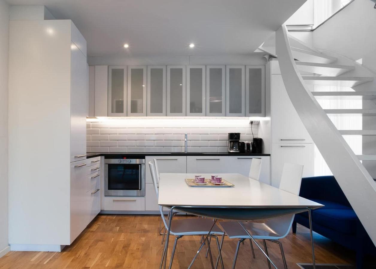 Vila Townhouse On Arlanda Stockholm Metro Line - Easy Checkin Sollentuna Exteriér fotografie