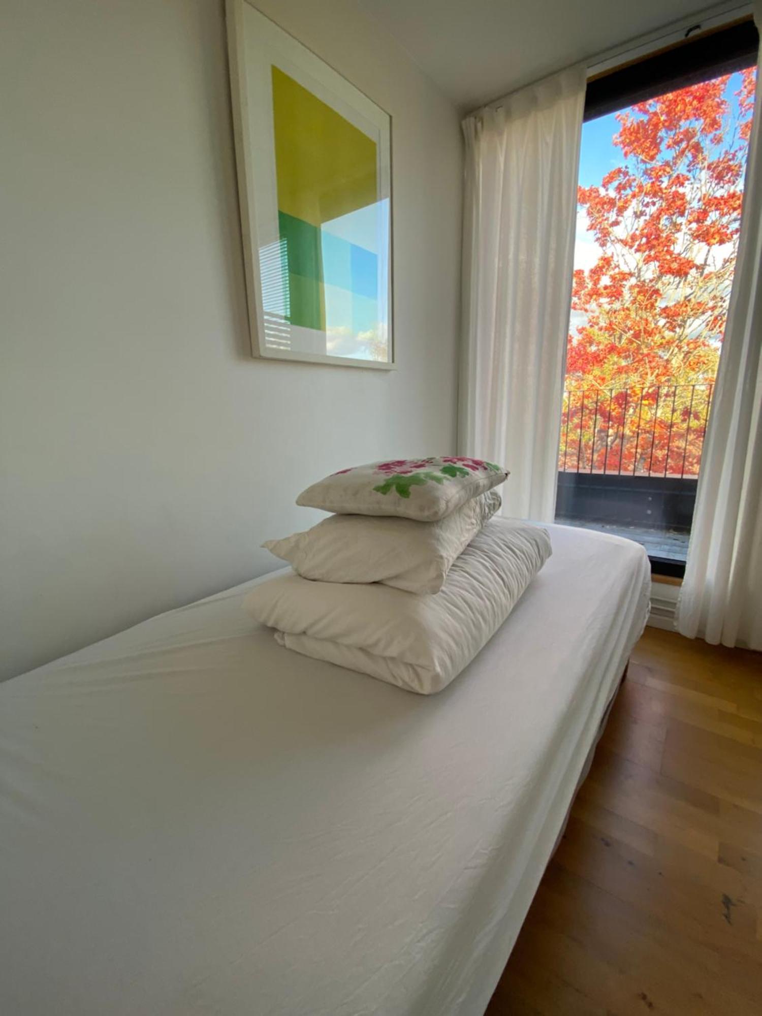 Vila Townhouse On Arlanda Stockholm Metro Line - Easy Checkin Sollentuna Exteriér fotografie