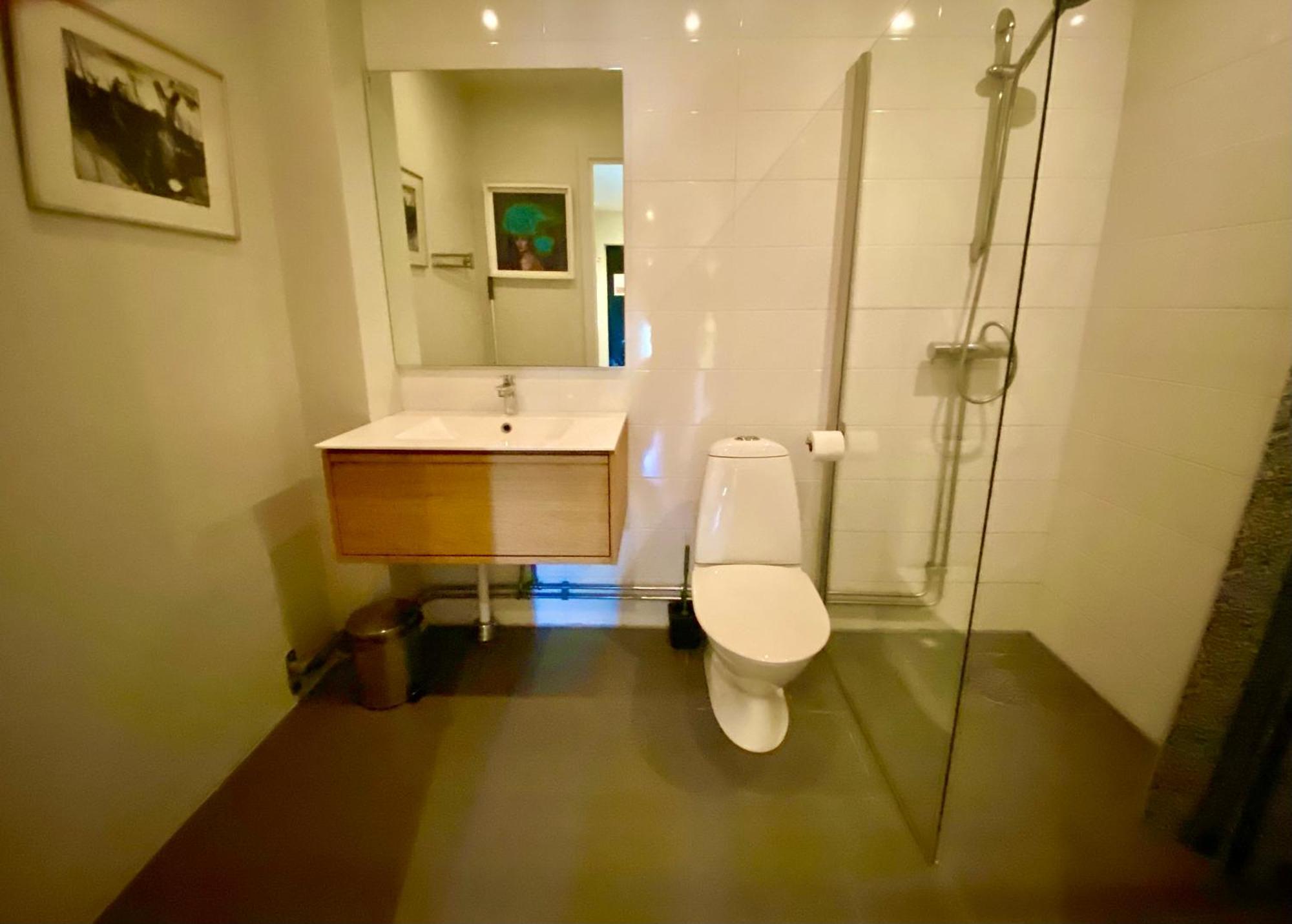 Vila Townhouse On Arlanda Stockholm Metro Line - Easy Checkin Sollentuna Exteriér fotografie