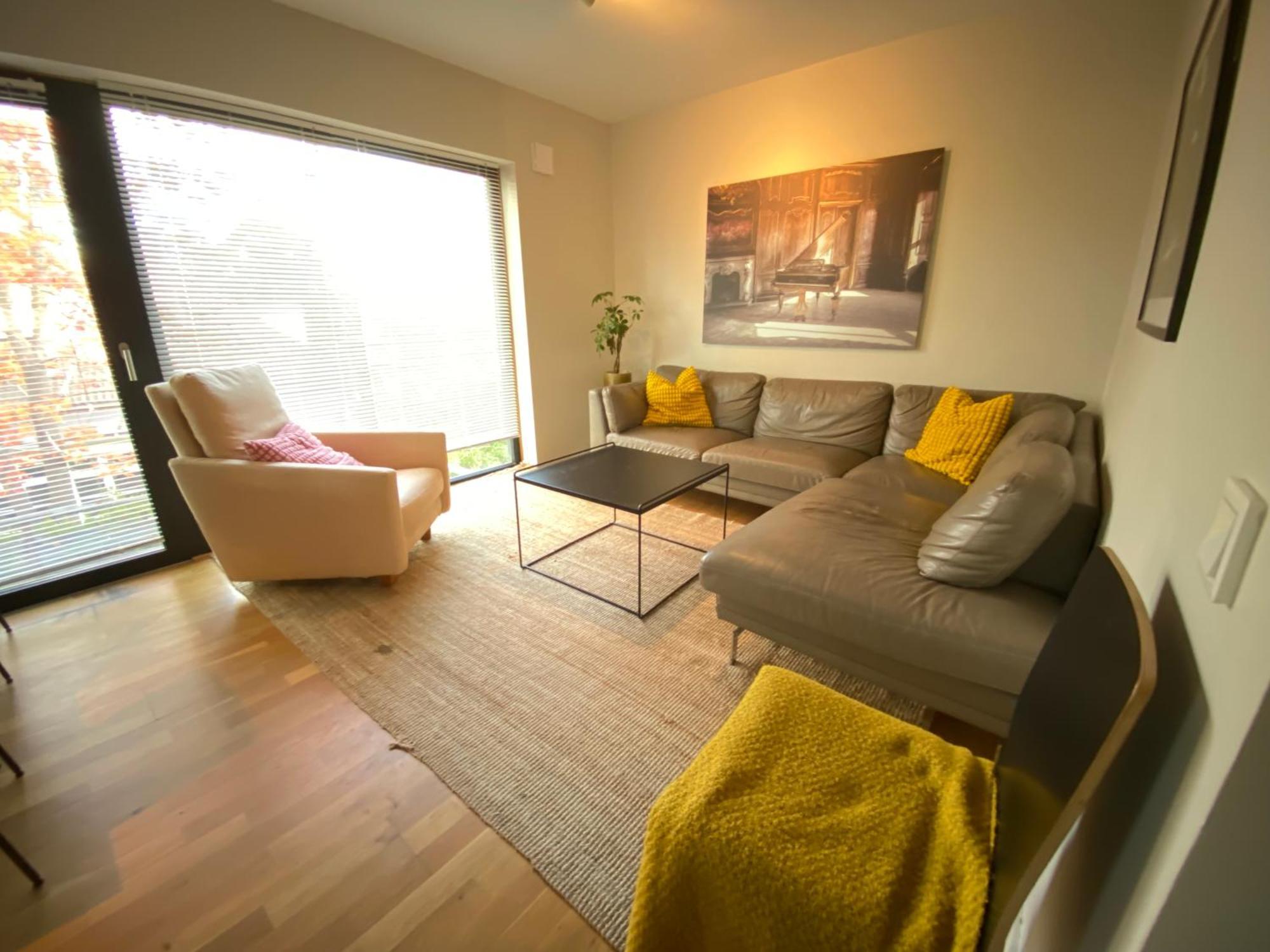 Vila Townhouse On Arlanda Stockholm Metro Line - Easy Checkin Sollentuna Exteriér fotografie